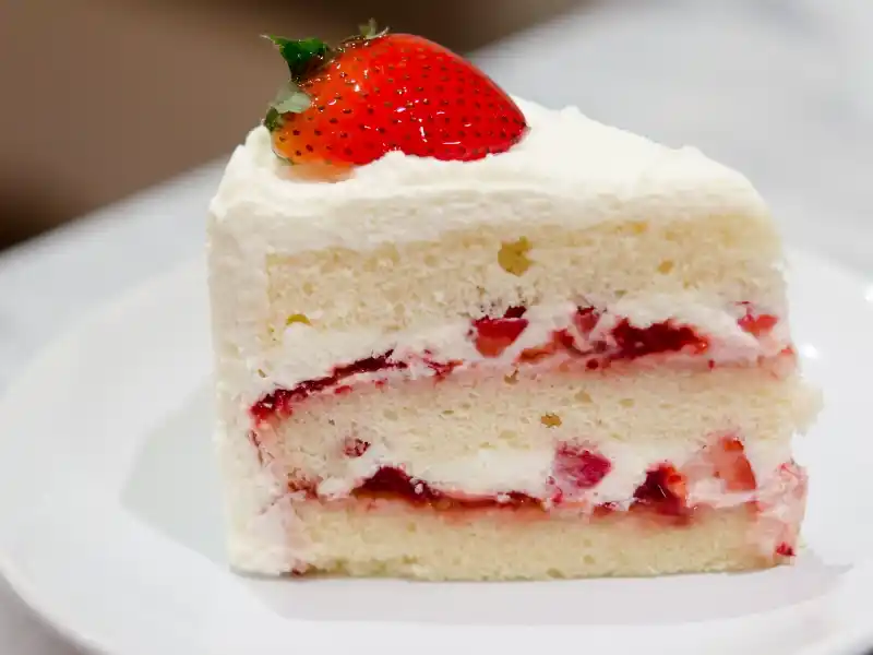 Strawberry basil cake in plate 