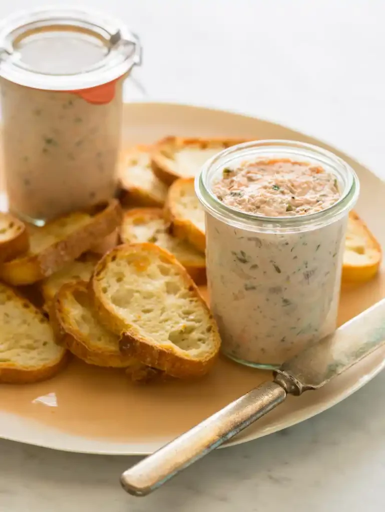 Salmon Rillettes with sauce