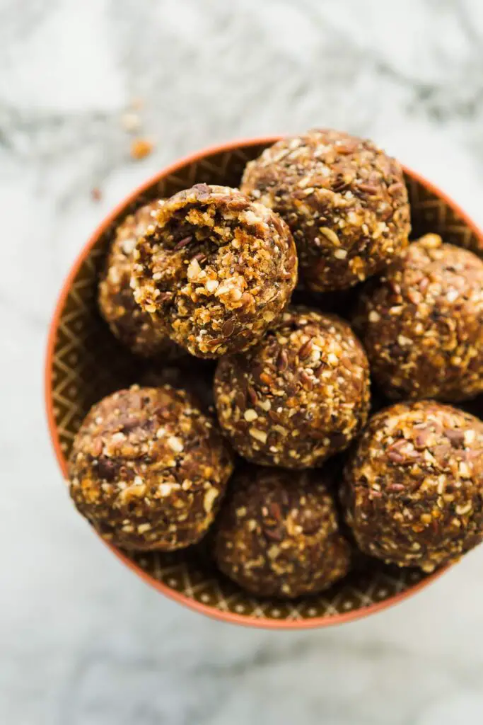 3 Ingredient Peanut Butter Banana Oatmeal Balls in bowl