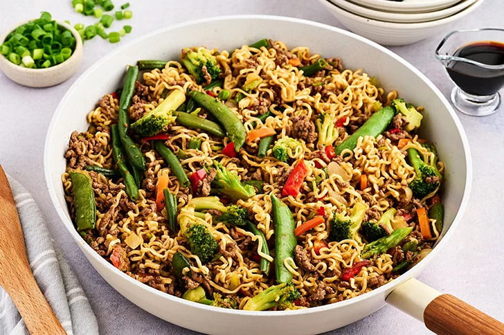 Easy Beef Ramen Skillet