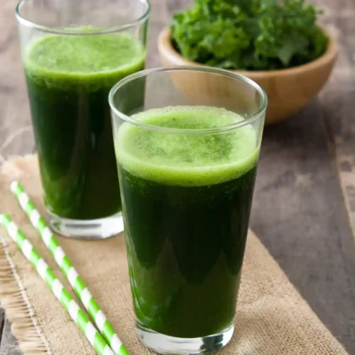 watermelon and kale smoothie in glass