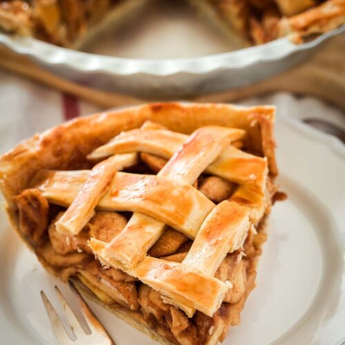 close view of no bake apple pie in plate