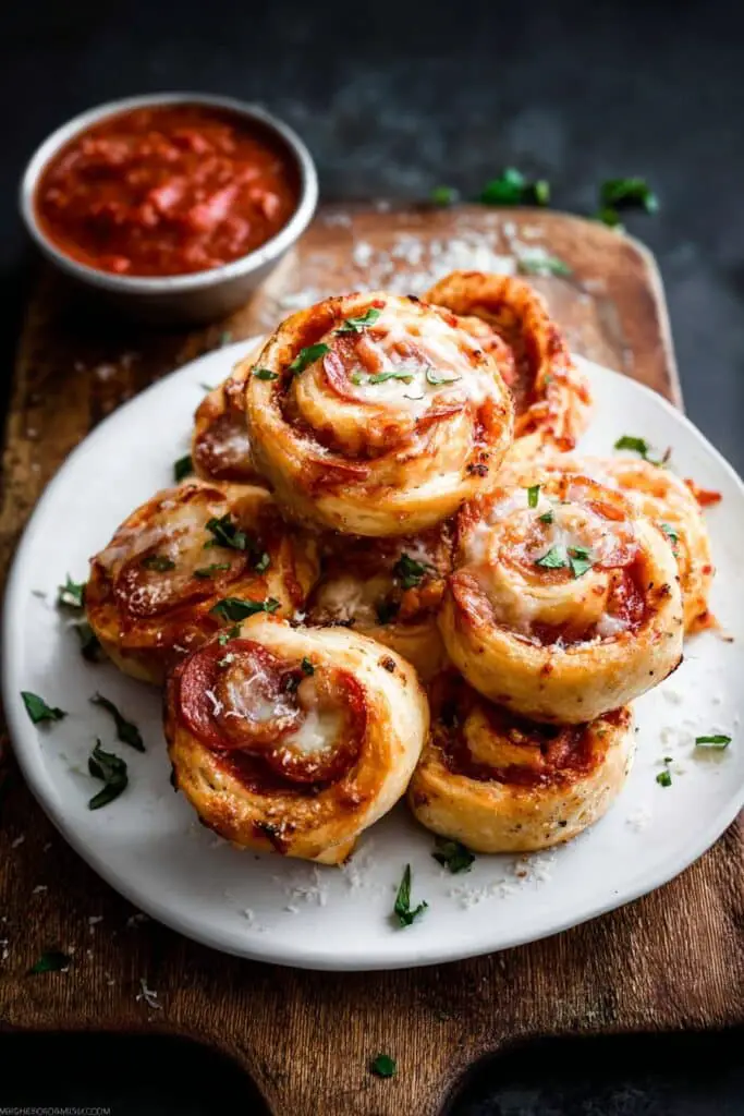 Final look of Cheesy pepperoni pizza rolls